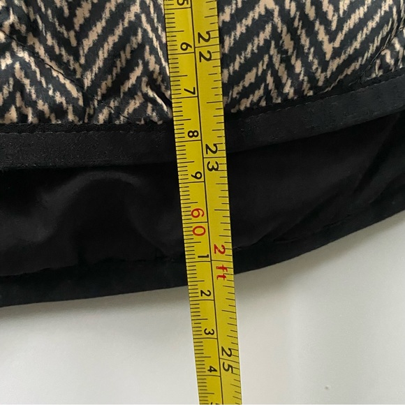 J. Crew Down Vest Size Small Excursion Quilted Herringbone Black Tan EUC $108 - Picture 10 of 16